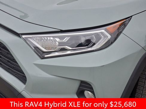 Used 2021 Toyota RAV4 XLE image 38