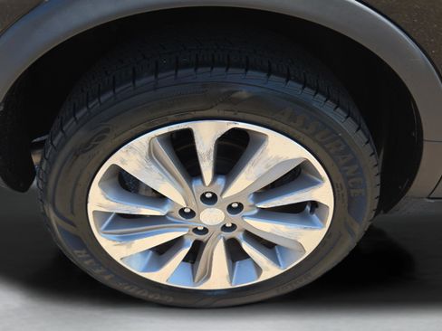 Used 2020 Buick Encore Preferred w/ Safety Package FWD image 32