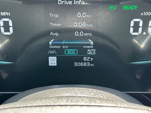 Certified 2023 Kia Niro EX Touring FWD image 29