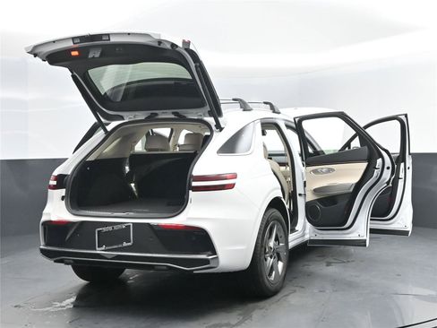 New 2026 Genesis GV70 2.5T Select image 19