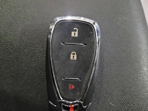 Used 2023 Chevrolet Equinox LS w/ LS Convenience Package AWD/4WD image 32