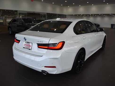 Used 2024 BMW 330i xDrive Sedan w/ Convenience Package AWD/4WD image 7