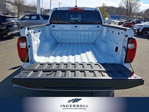 Used 2025 GMC Canyon AT4 w/ AT4 Premium Package image 32