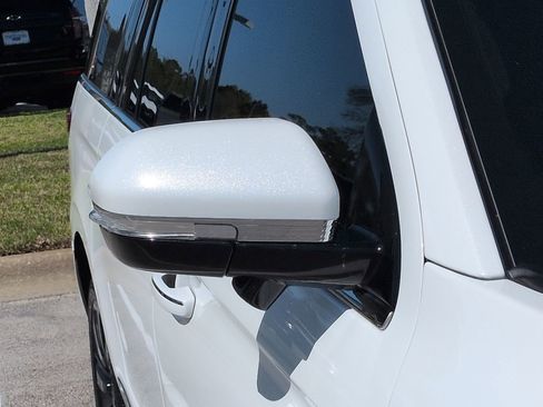 Certified 2023 Lincoln Navigator L Reserve image 12