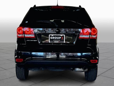 Used 2019 Dodge Journey SE image 4