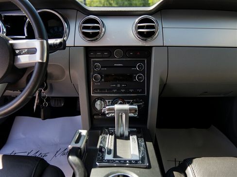 Used 2008 Ford Mustang GT Premium RWD image 26