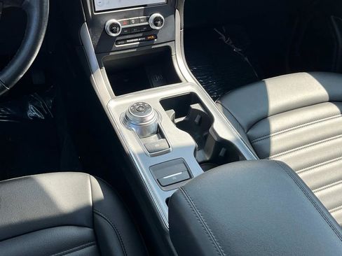 Used 2022 Ford Edge SEL w/ Convenience Package image 14