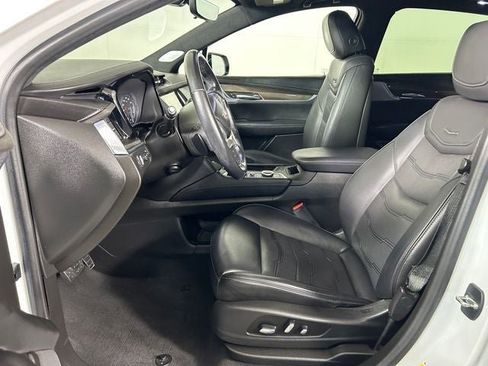 Used 2021 Cadillac XT5 Premium Luxury w/ Platinum Package AWD/4WD image 11