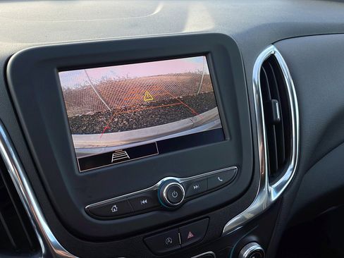 Used 2024 Chevrolet Equinox LT image 16