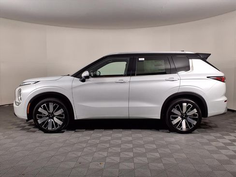 New 2026 Mitsubishi Outlander SEL image 4
