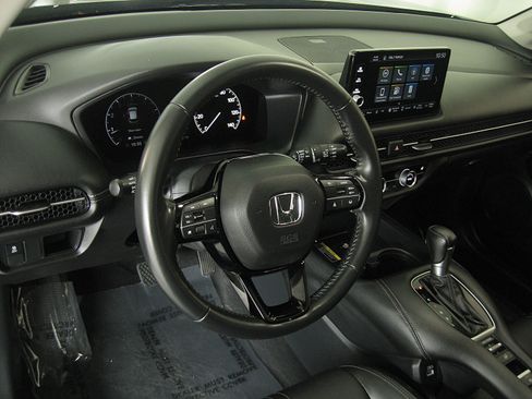 Used 2023 Honda HR-V EX-L image 11