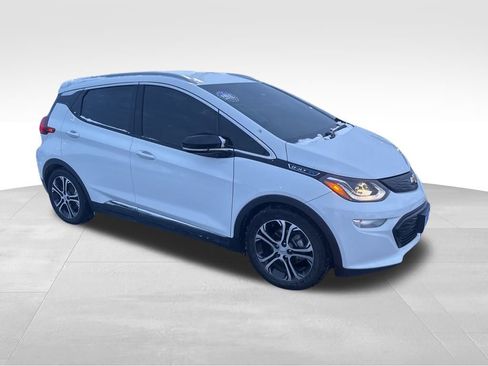Used 2020 Chevrolet Bolt Premier w/ Infotainment Package image 9