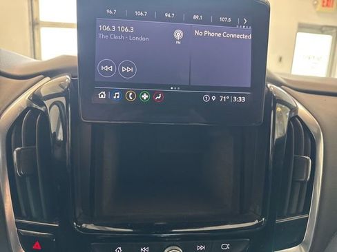Used 2023 Chevrolet Traverse LT w/ LPO, Floor Liner Package AWD/4WD image 24