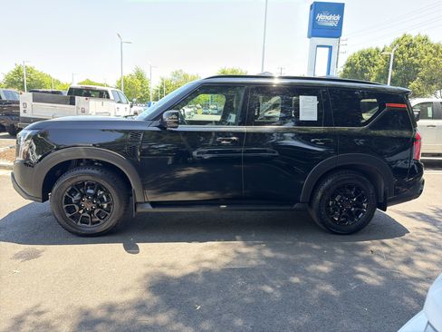 Used 2025 Nissan Armada PRO-4X w/ Pro-4X Premium Package AWD/4WD image 7