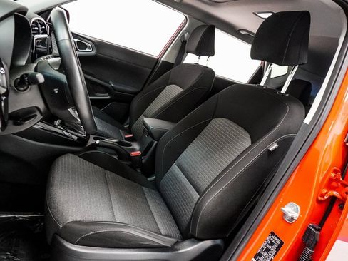 Used 2022 Kia Soul EX image 6