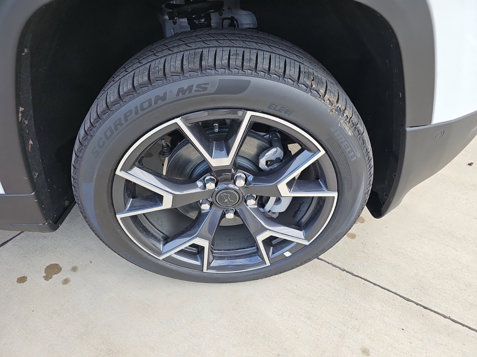 New 2026 Jeep Cherokee Overland w/ Advanced Pro Tech Group AWD/4WD image 9