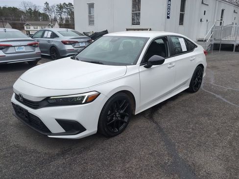 Used 2023 Honda Civic Sport image 4