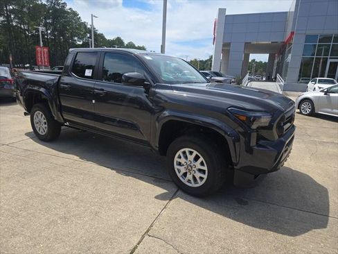 Certified 2026 Toyota Tacoma SR5 AWD/4WD image 5