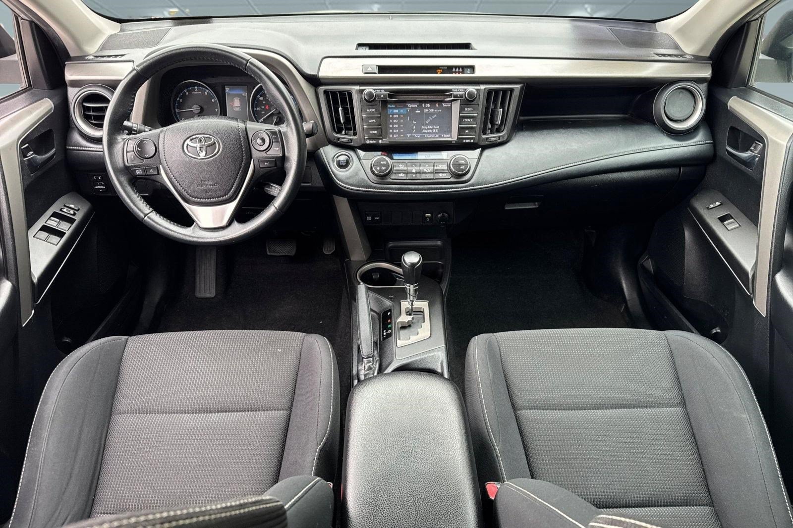 Used 2018 Toyota RAV4 XLE w/ Plus Extra Value Package AWD/4WD image 15