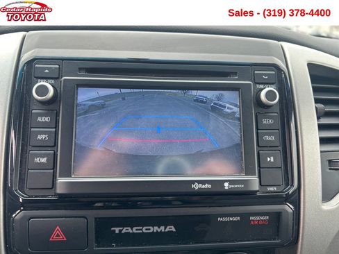 Used 2015 Toyota Tacoma 4x4 Double Cab w/ TRD Sport Package image 18