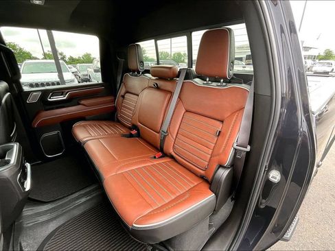 Used 2024 GMC Sierra 3500 Denali Ultimate AWD/4WD image 25