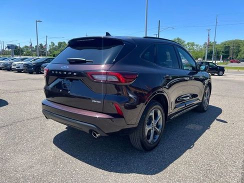 Certified 2023 Ford Escape ST-Line w/ Tech Pack #1 AWD/4WD image 4