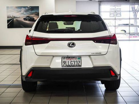 Certified 2024 Lexus UX 250h FWD image 7
