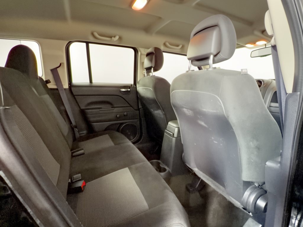 Used 2016 Jeep Patriot Sport FWD image 29