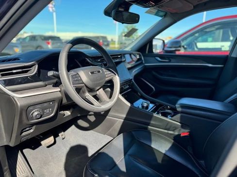 Used 2022 Jeep Grand Cherokee Limited 4xe image 8