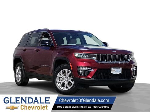 Used 2022 Jeep Grand Cherokee Limited RWD image 1