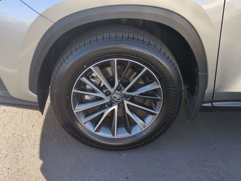 Used 2025 Lexus NX 350h 350h Premium image 10