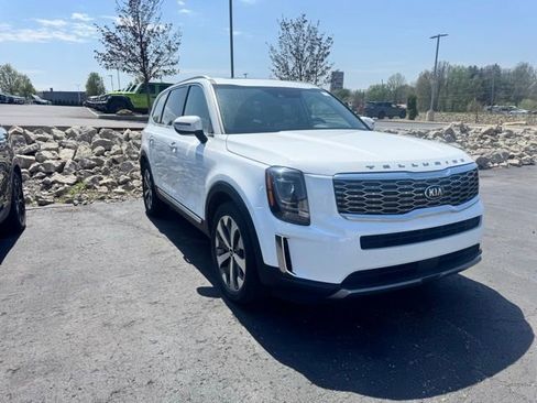 Used 2020 Kia Telluride S AWD/4WD image 3