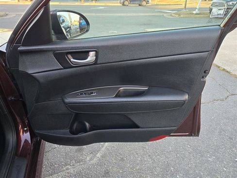 Used 2019 Kia Optima LX image 30