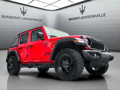 Used 2024 Jeep Wrangler Willys image 9