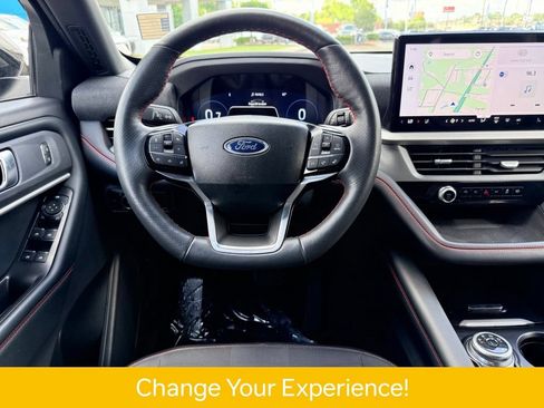 Used 2025 Ford Explorer ST-Line w/ ST-Line Street Pack AWD/4WD image 12