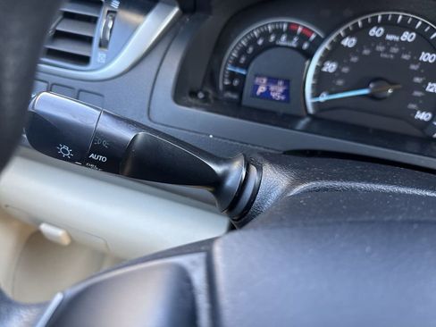 Used 2012 Toyota Camry LE image 17