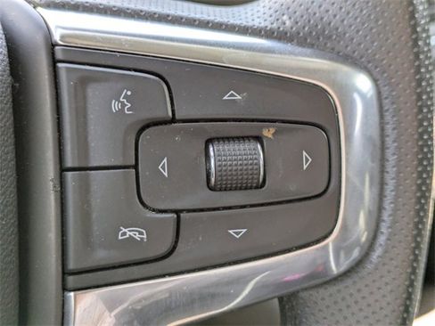 Used 2022 Chevrolet Blazer LT image 25