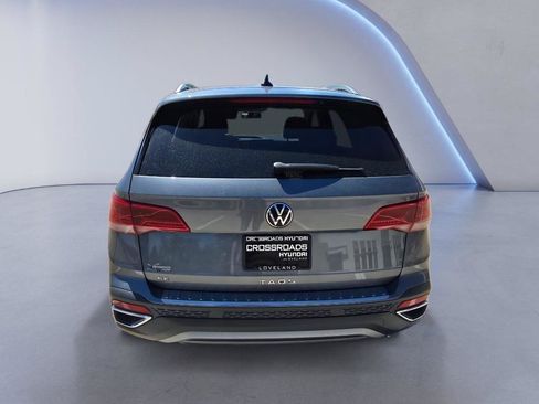Used 2022 Volkswagen Taos SE FWD image 5