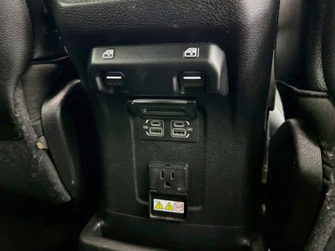 Used 2021 Jeep Wrangler Unlimited Rubicon AWD/4WD image 31