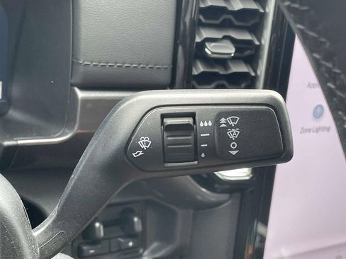 Used 2025 Ford Ranger Lariat w/ FX4 Off-Road Package AWD/4WD image 13