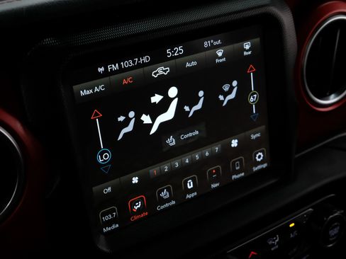 Used 2020 Jeep Gladiator Rubicon w/ Dual Top Group AWD/4WD image 36