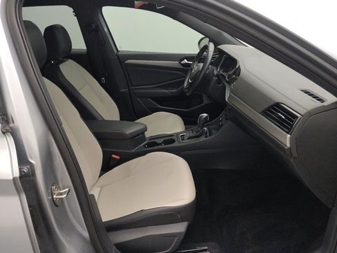 Used 2020 Volkswagen Jetta R-Line w/ R-Line Cold Weather Package FWD image 21