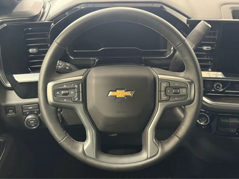 Certified 2025 Chevrolet Silverado 1500 LT image 18