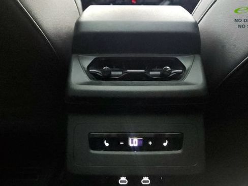 Used 2025 Audi A6 e-tron Premium Plus w/ Premium Plus RWD image 54