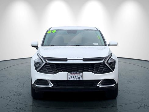 Used 2024 Kia Sportage LX image 9