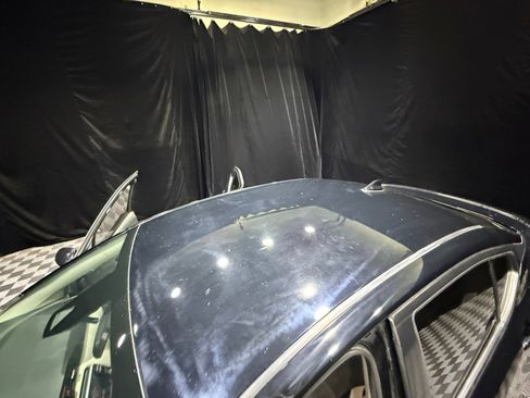 Used 2020 Nissan Versa SV image 33