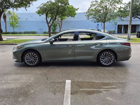 Used 2024 Lexus ES 350 w/ Technology Package FWD image 5