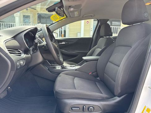 Used 2018 Chevrolet Malibu LT FWD image 29