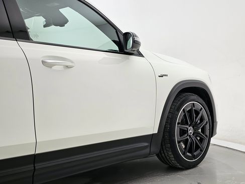 Used 2025 Mercedes-Benz GLB 35 AMG 4MATIC image 16