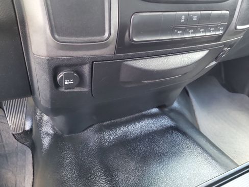 Used 2018 RAM 3500 Tradesman image 22